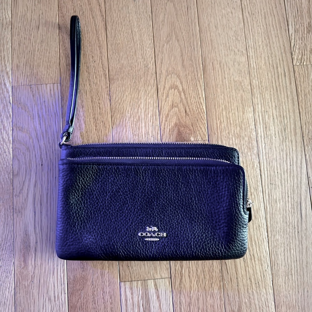 Coach Double Zip Wristlet Clutch Black Pebble Leather holds smart phone used 1 x